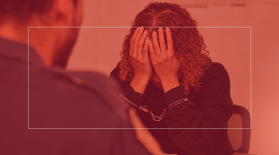 Prisão domiciliar para mães: o que diz a Justiça